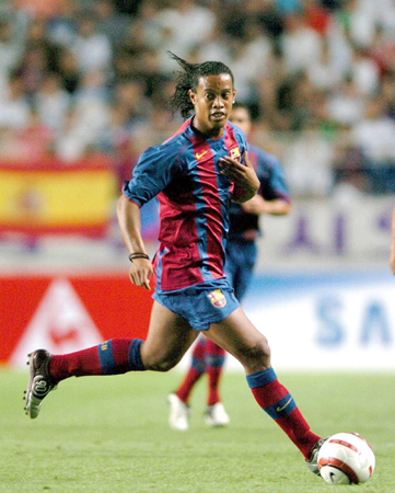 渐被拉开 渐被拉开